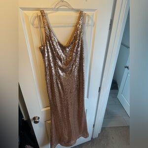Gorgeousssss champagne gown!! Size 11/12